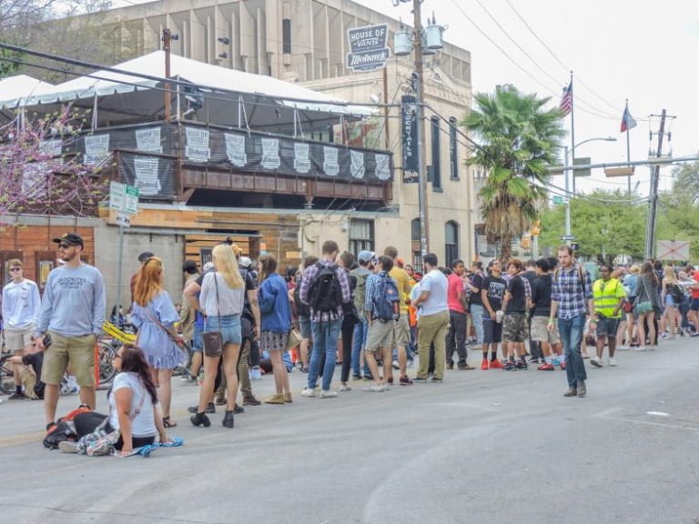 30 Fun & Free Things to Do in Austin