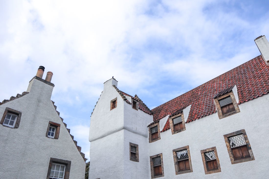 Geillis Duncan House Culross Outlander_