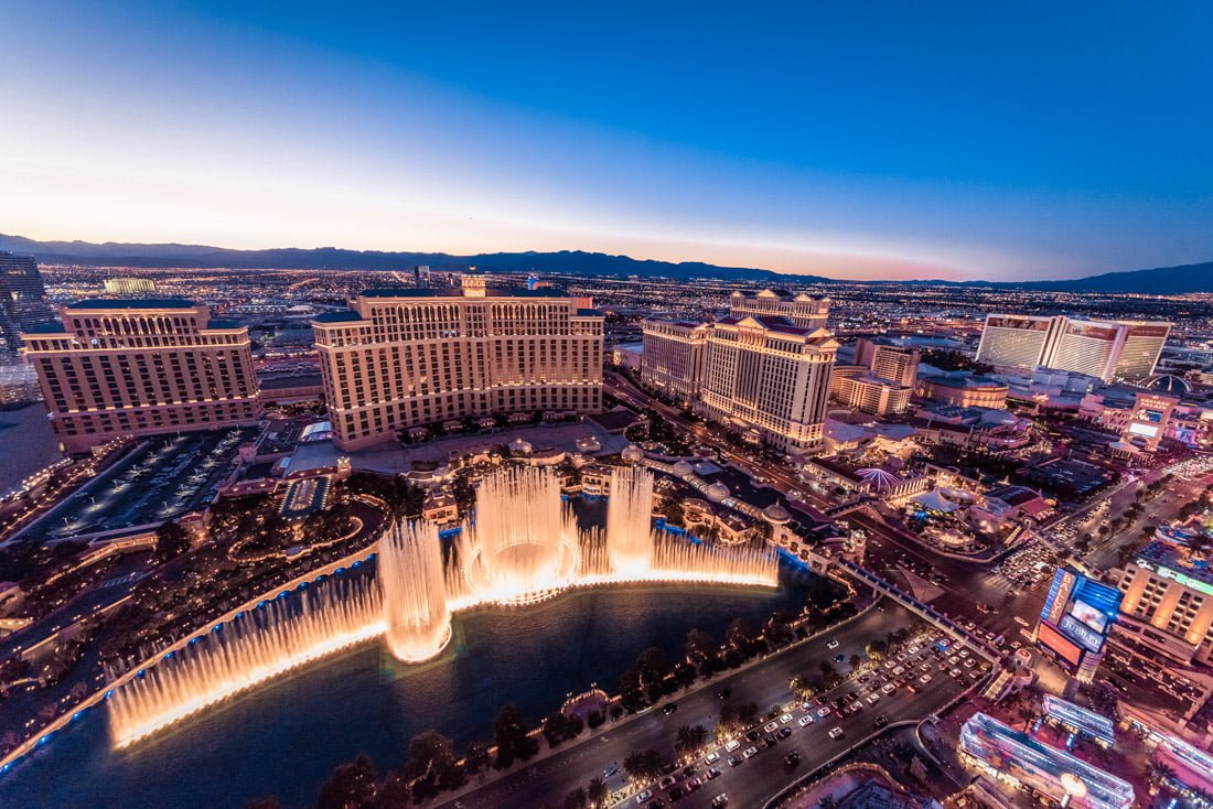 Bellagio Water Show Las Vagas Skyline