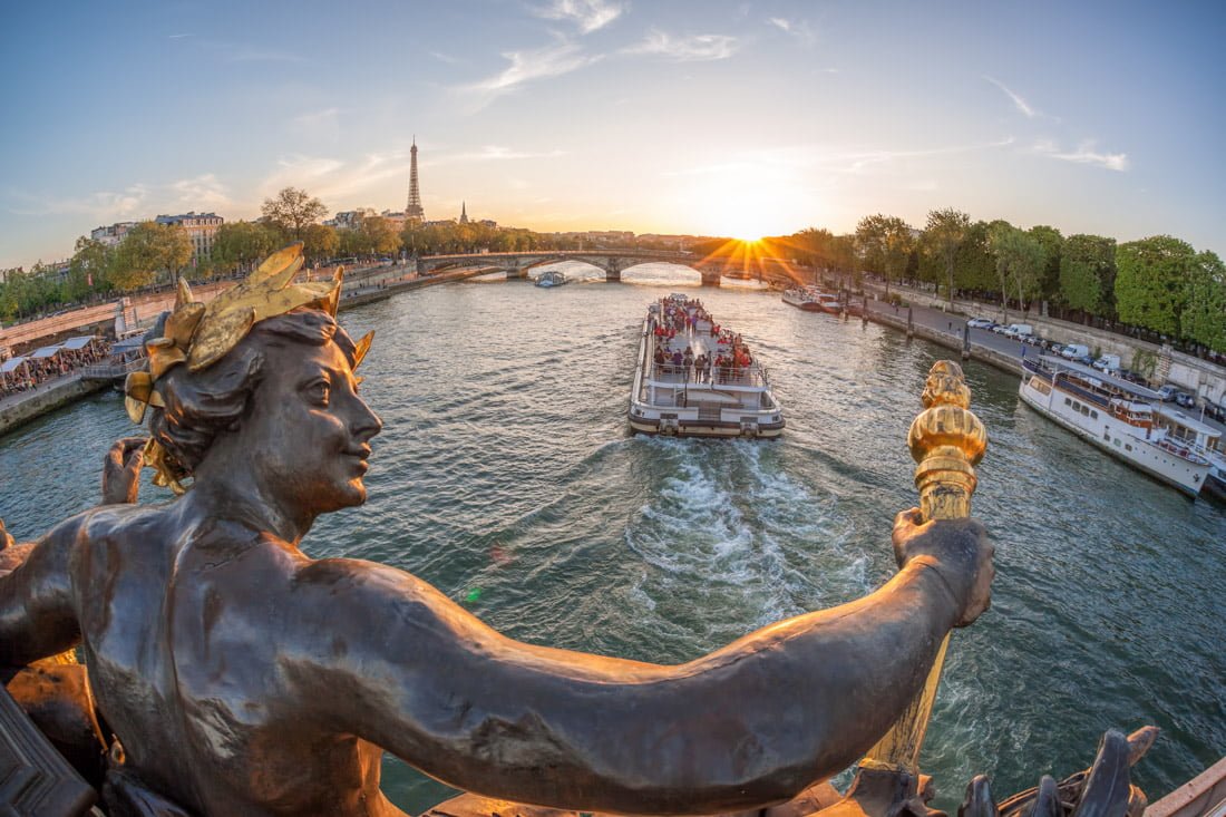 Seine River cruise, Paris France tour