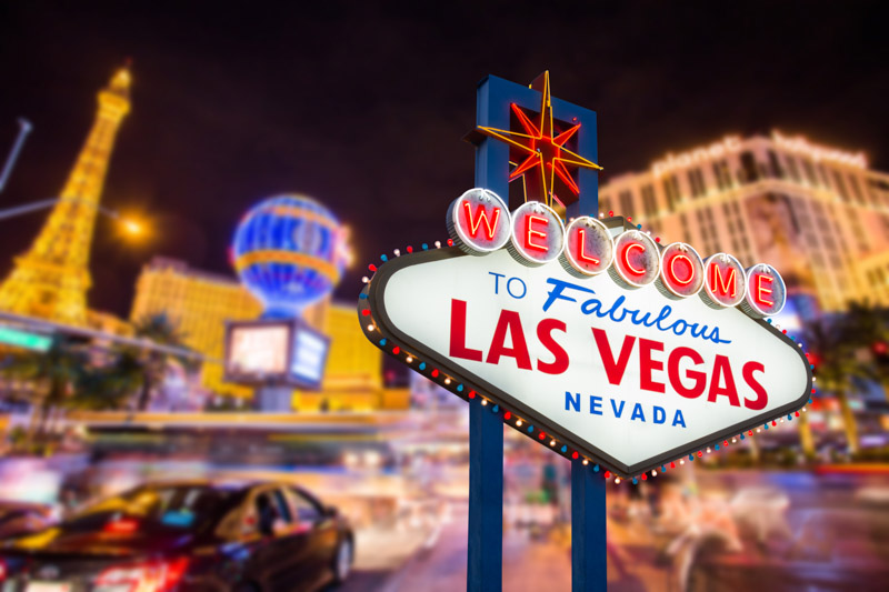 Welcome to Las Vegas sign at night