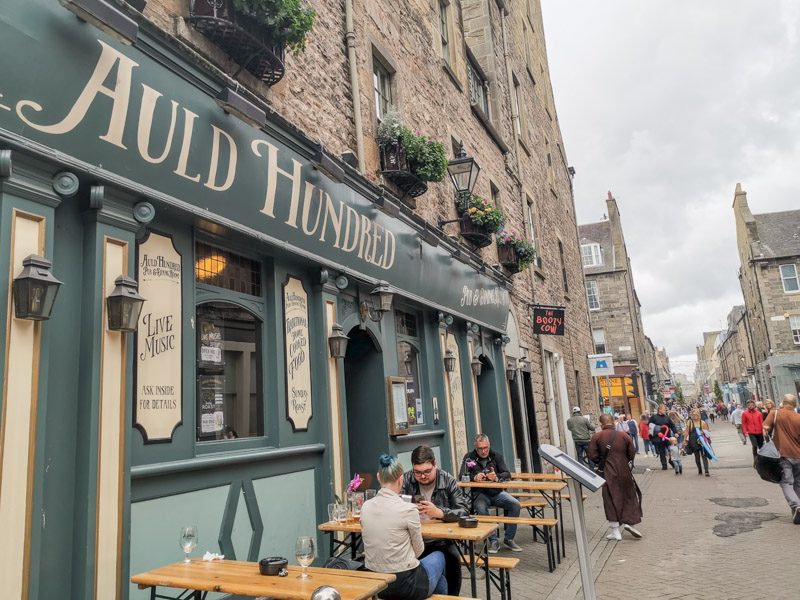 Auld House Pub Edinburgh Rose Street with people