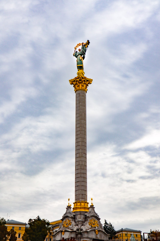 Independence Monument Statues Kiev