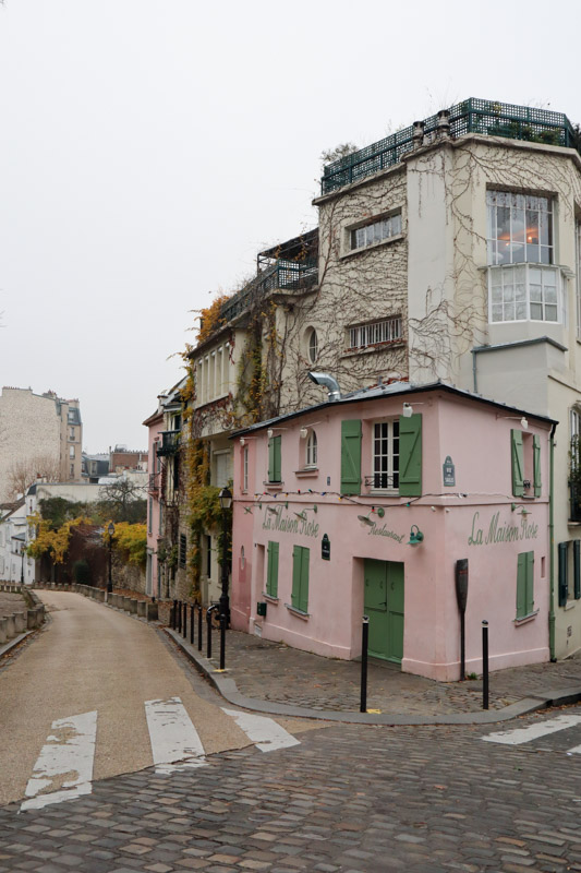 Montmartre Street Pink Building Paris