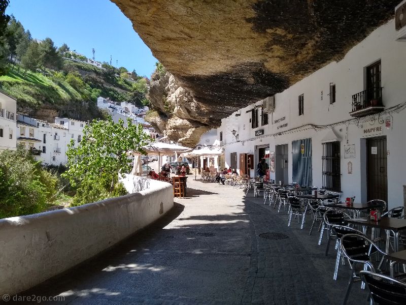 dare2go-white-village-Setenil-de-las-Bodegas