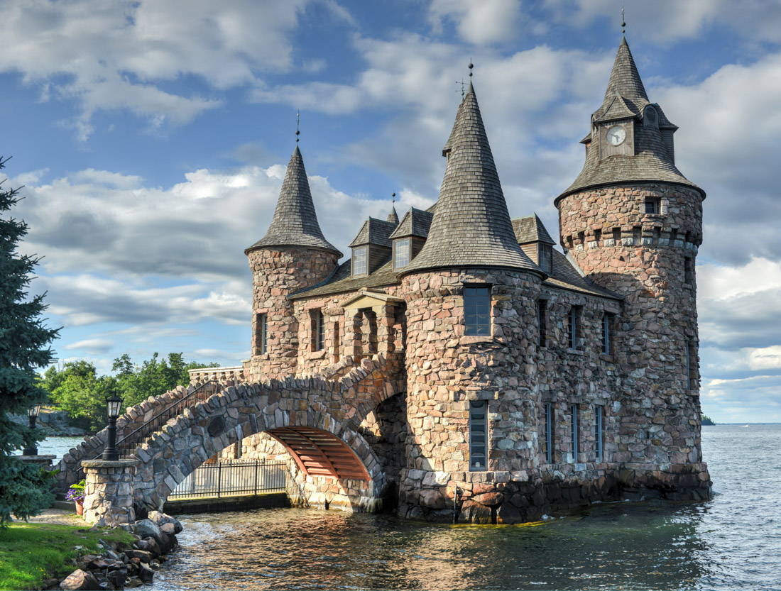 New York Boldt Castle on the water