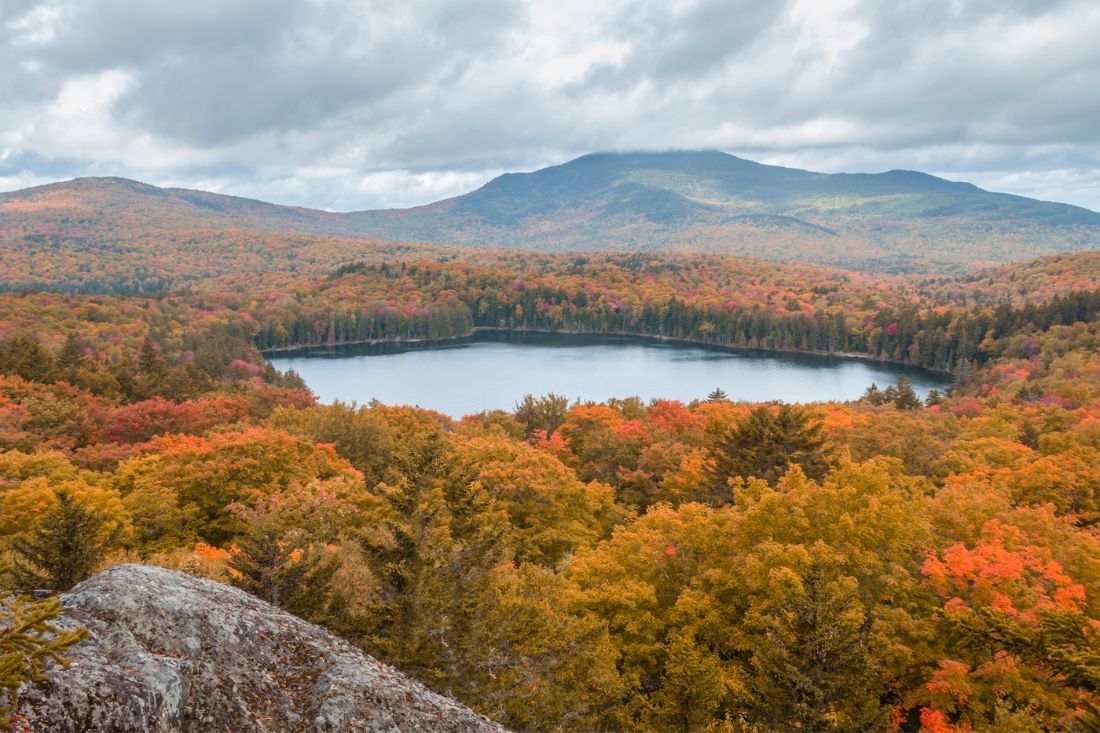 Fall-Colors-in-Moosehead-Lake-Maine