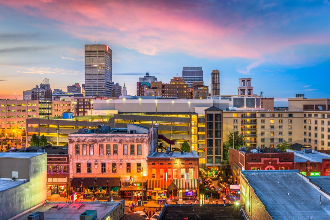 Memphis Tennessee skyline at dusk