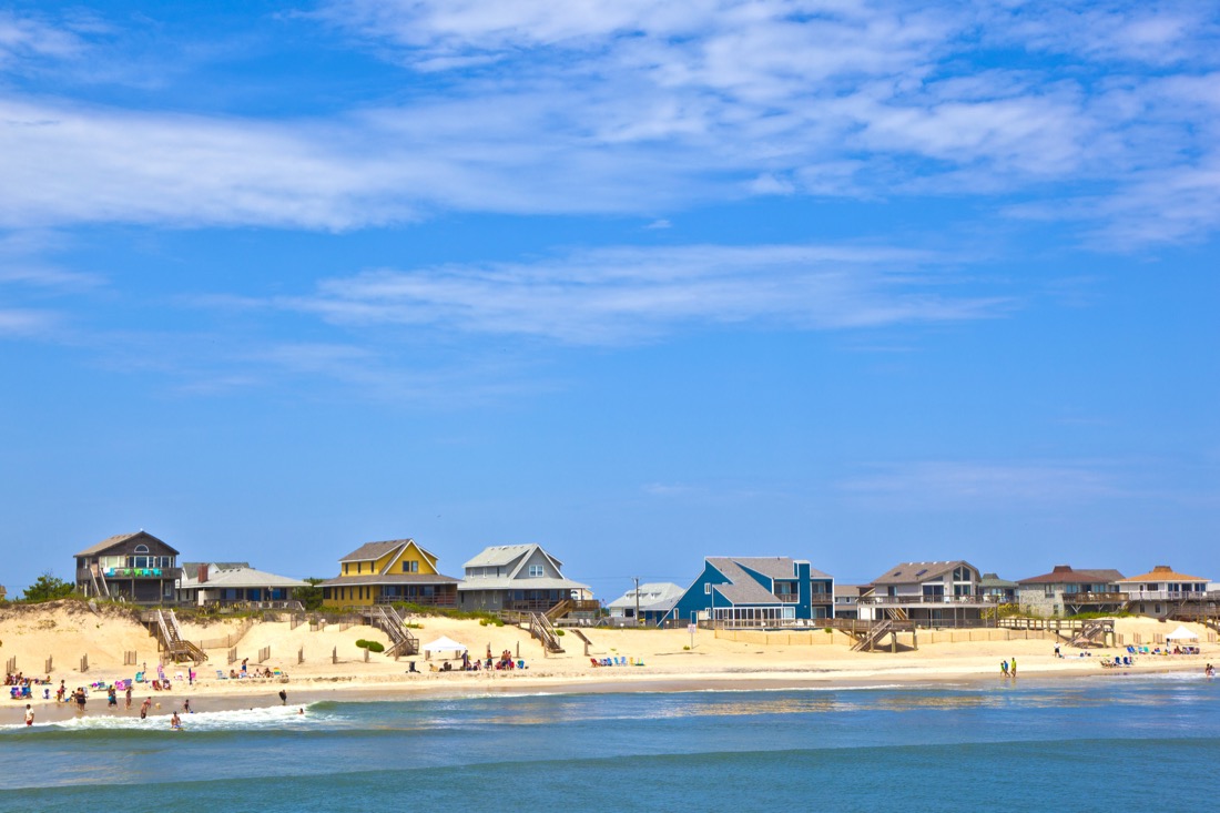 Beach with cottages at Nags Head in the outer banks. North Carolina