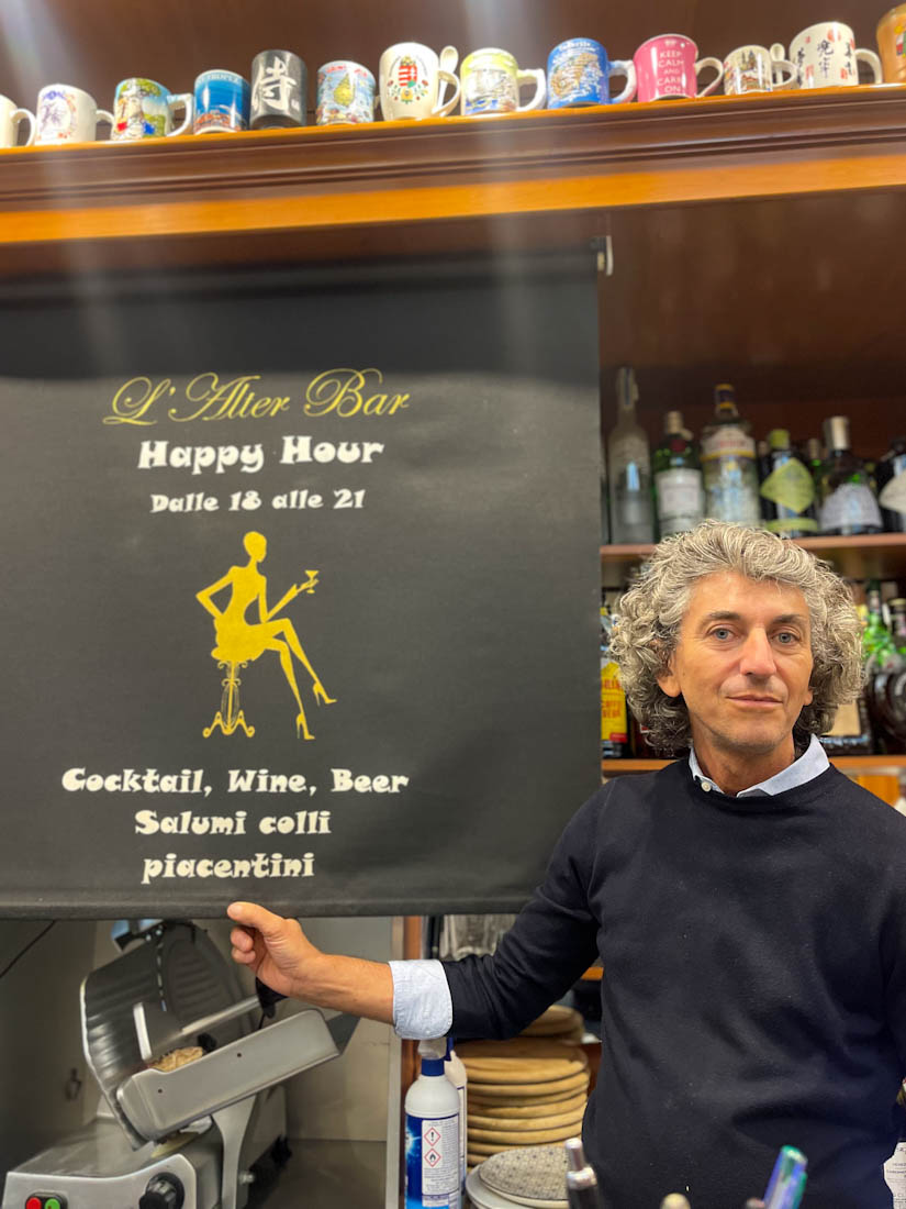 Lalter Bar owner Via Vincenzo Monti Milan Italy